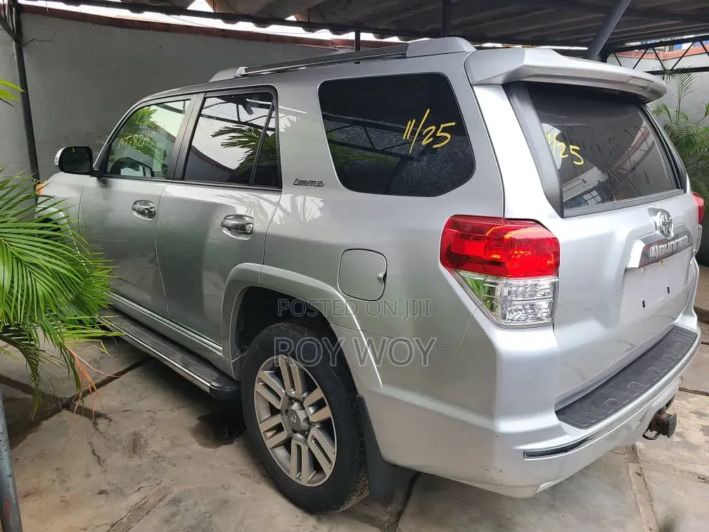 Toyota 4-Runner 2012 Silver
