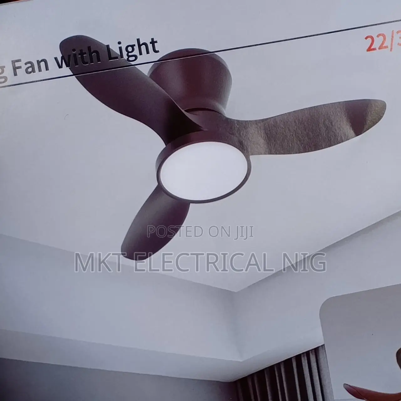 32” Ceiling Fan With Light - Remote Controlled