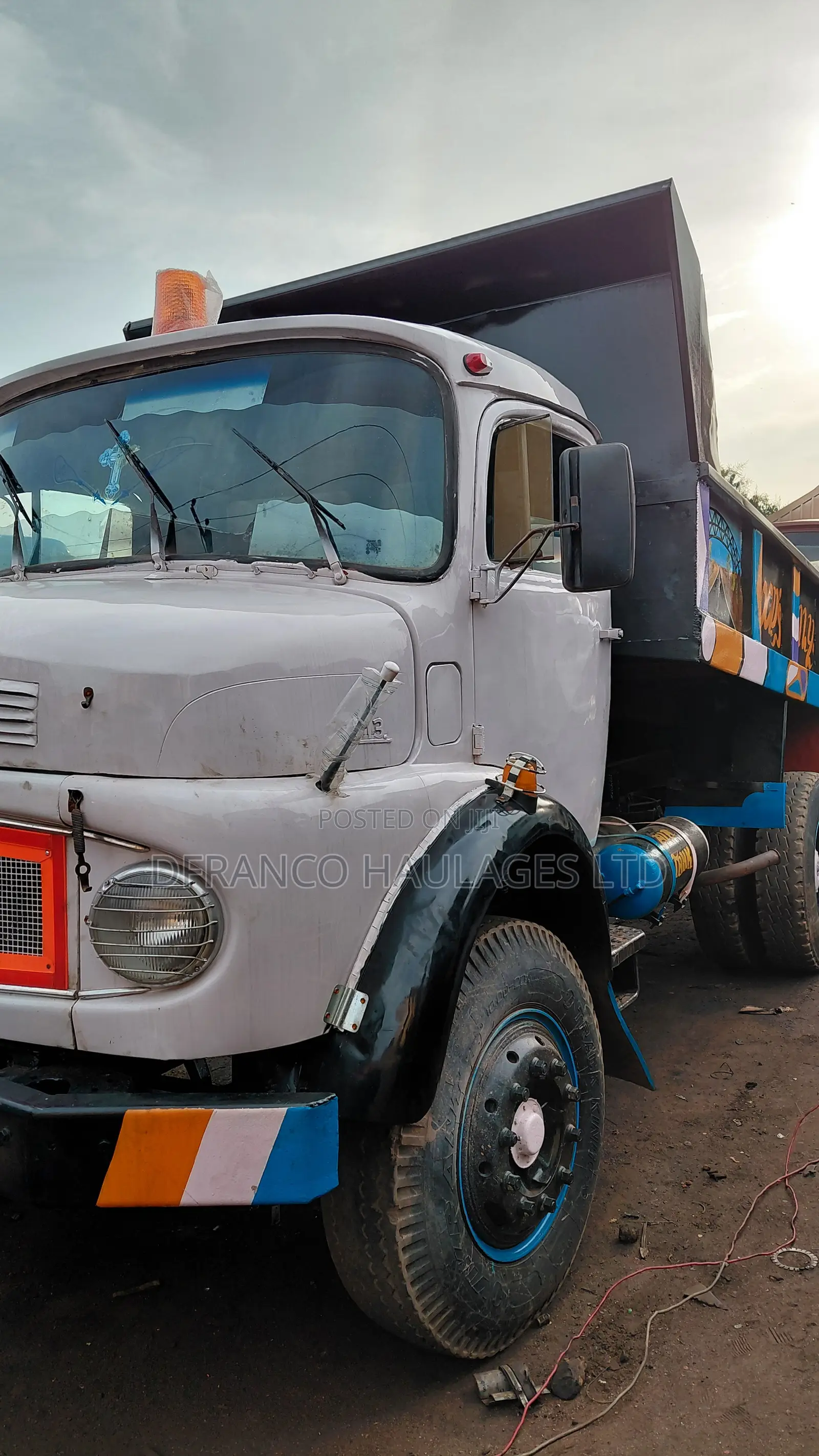 Mercedes Benz Tipper 1513