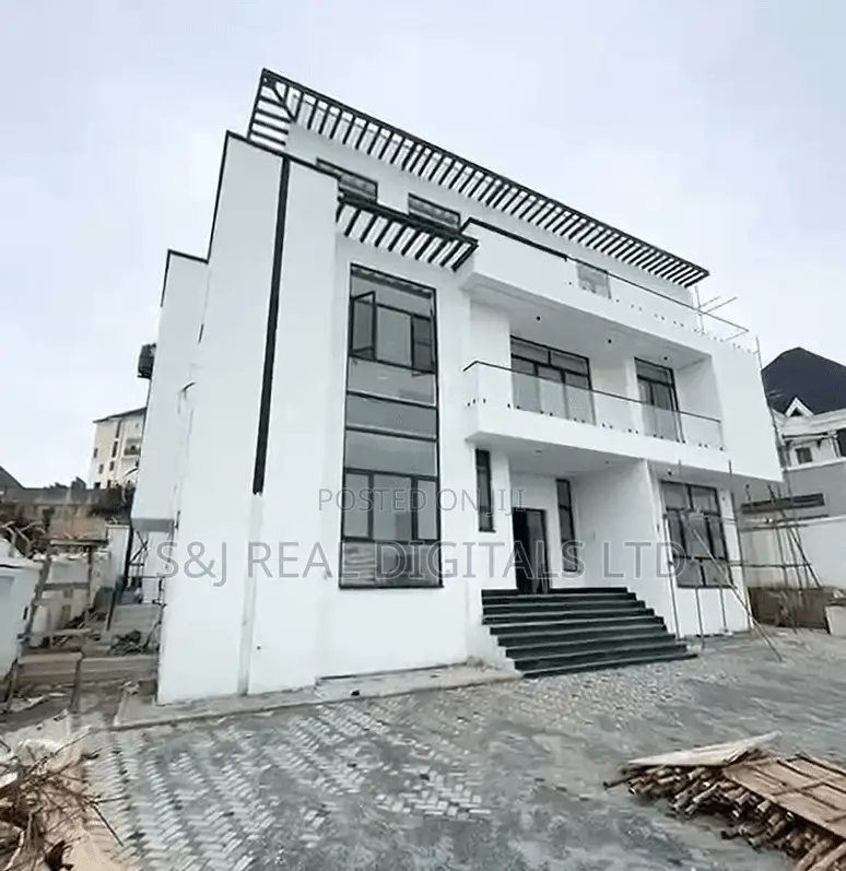 6bdrm Duplex in Guzape District for sale