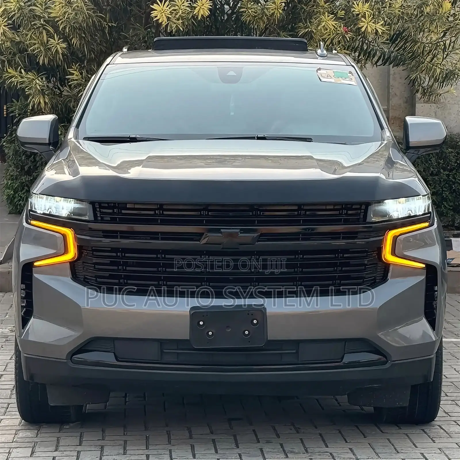 Chevrolet Suburban 2022 Gray