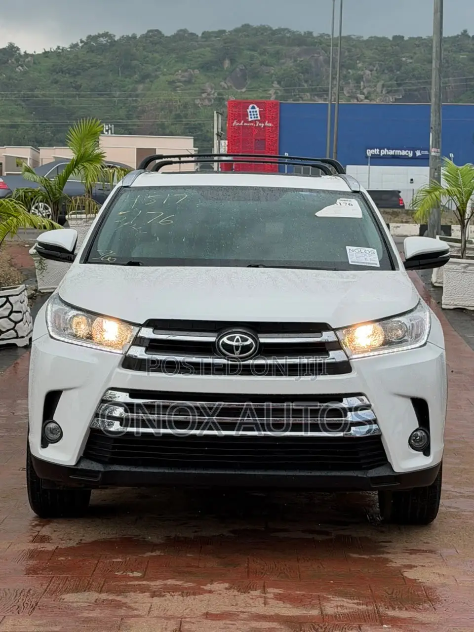Toyota Highlander Limited 4dr SUV AWD (3.5L 6cyl 6A) 2015 White