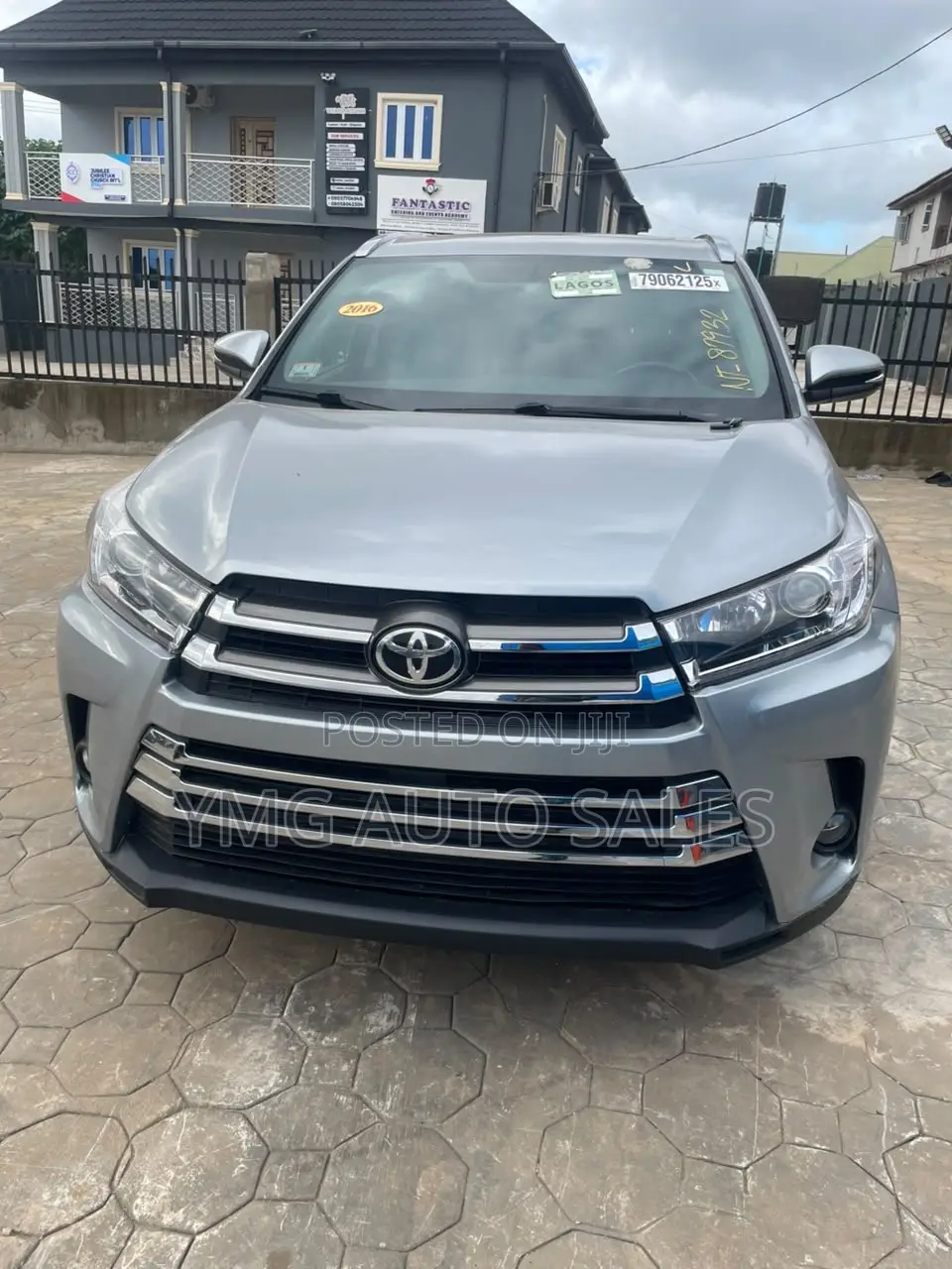 Toyota Highlander XLE V6 4x4 (3.5L 6cyl 6A) 2016 Silver