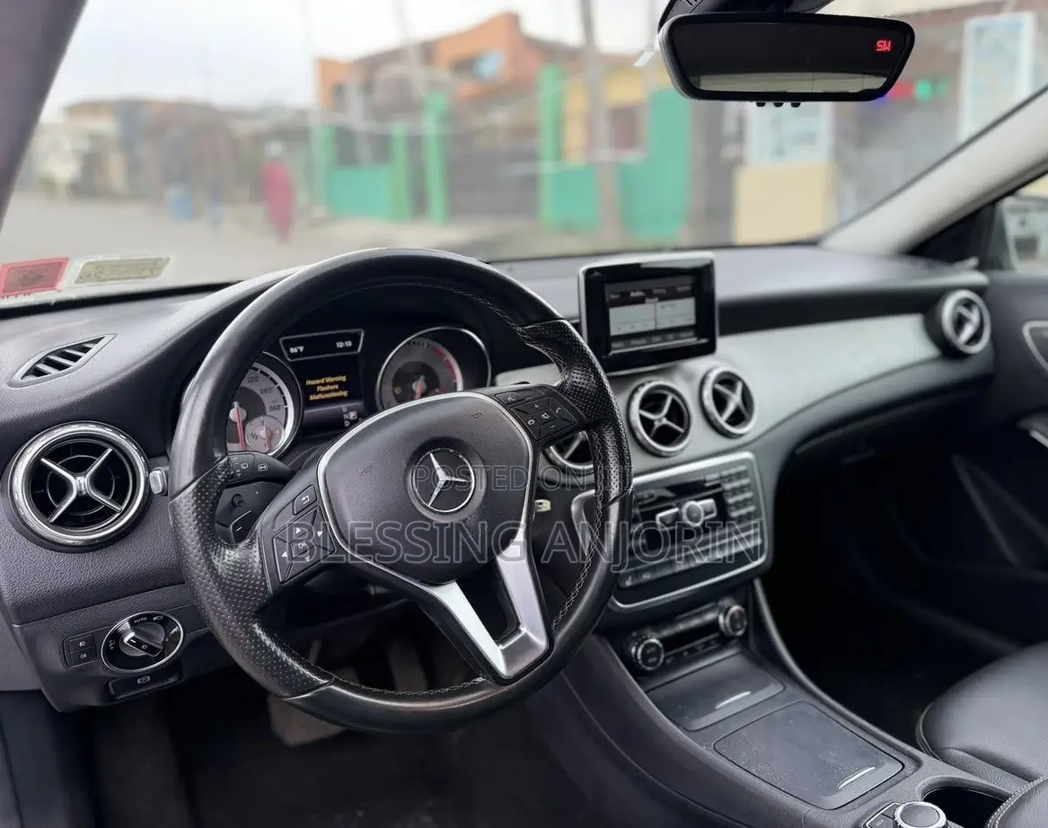 Mercedes-Benz GLA-Class 2014 Gray