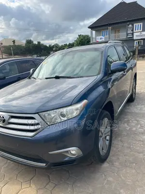 Toyota Highlander 2013 Blue