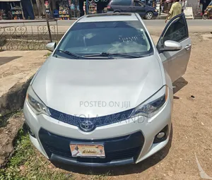 Toyota Corolla S Plus 4dr Sedan (1.8L 4cyl CVT) 2014 Silver