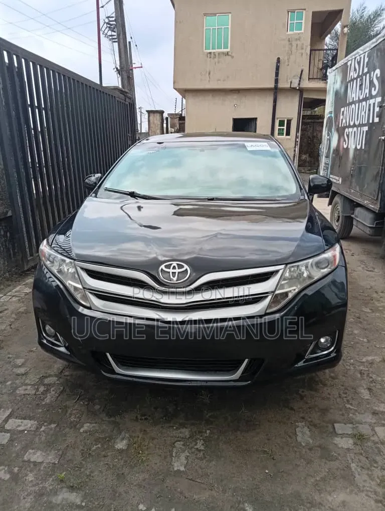 Toyota Avanza 2011 Black