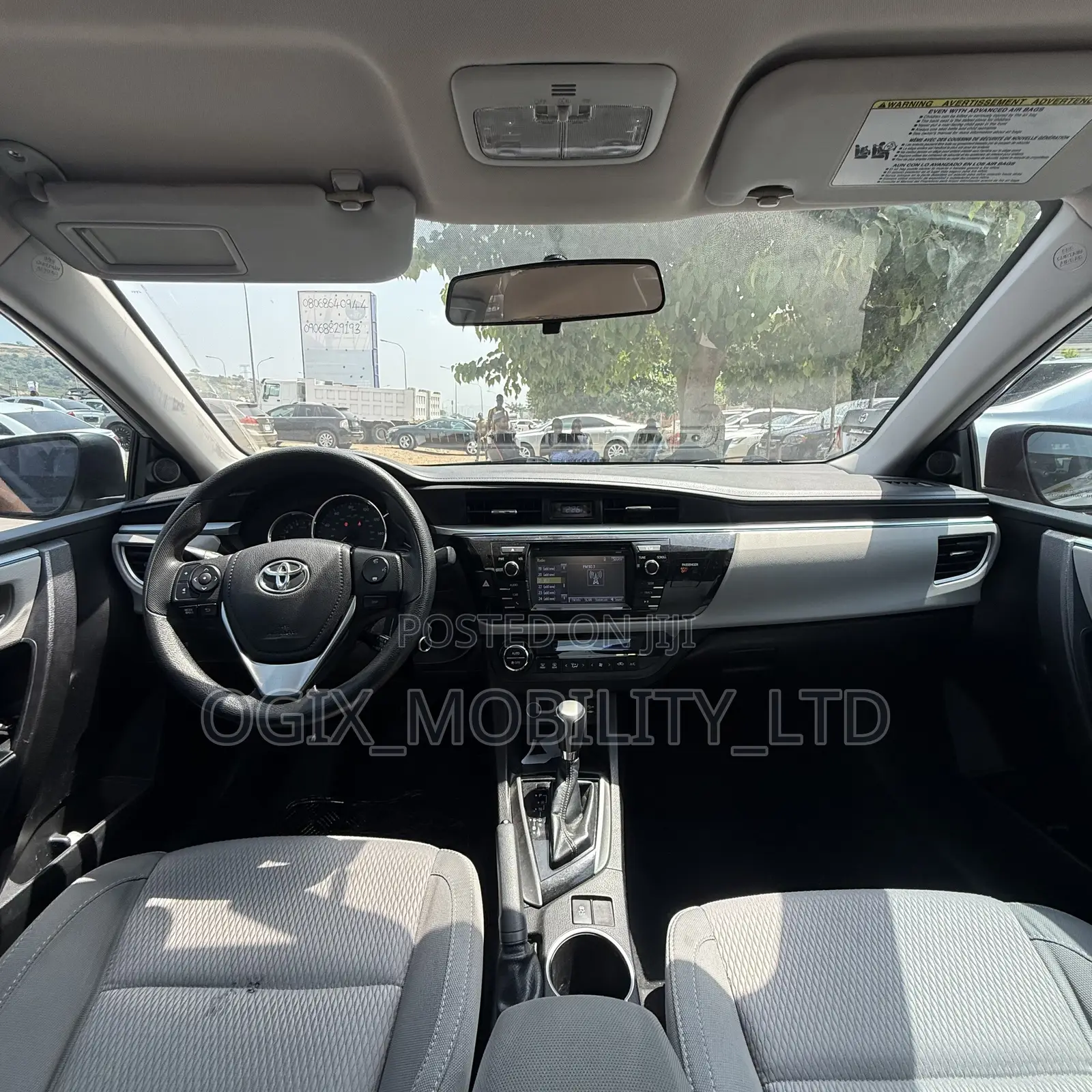 Toyota Corolla LE 4dr Sedan (1.8L 4cyl CVT) 2015 Silver