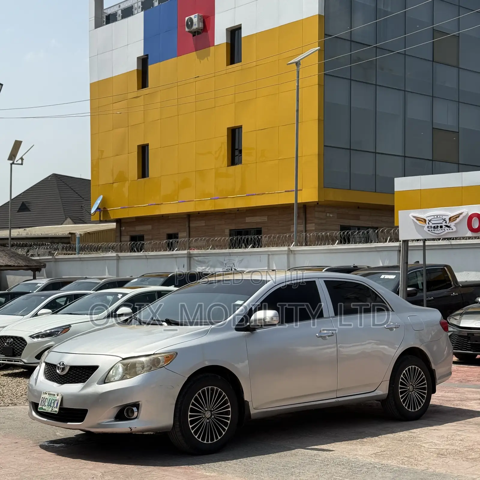 Toyota Corolla LE 4dr Sedan (1.8L 4 cyl 4A) 2009 Silver