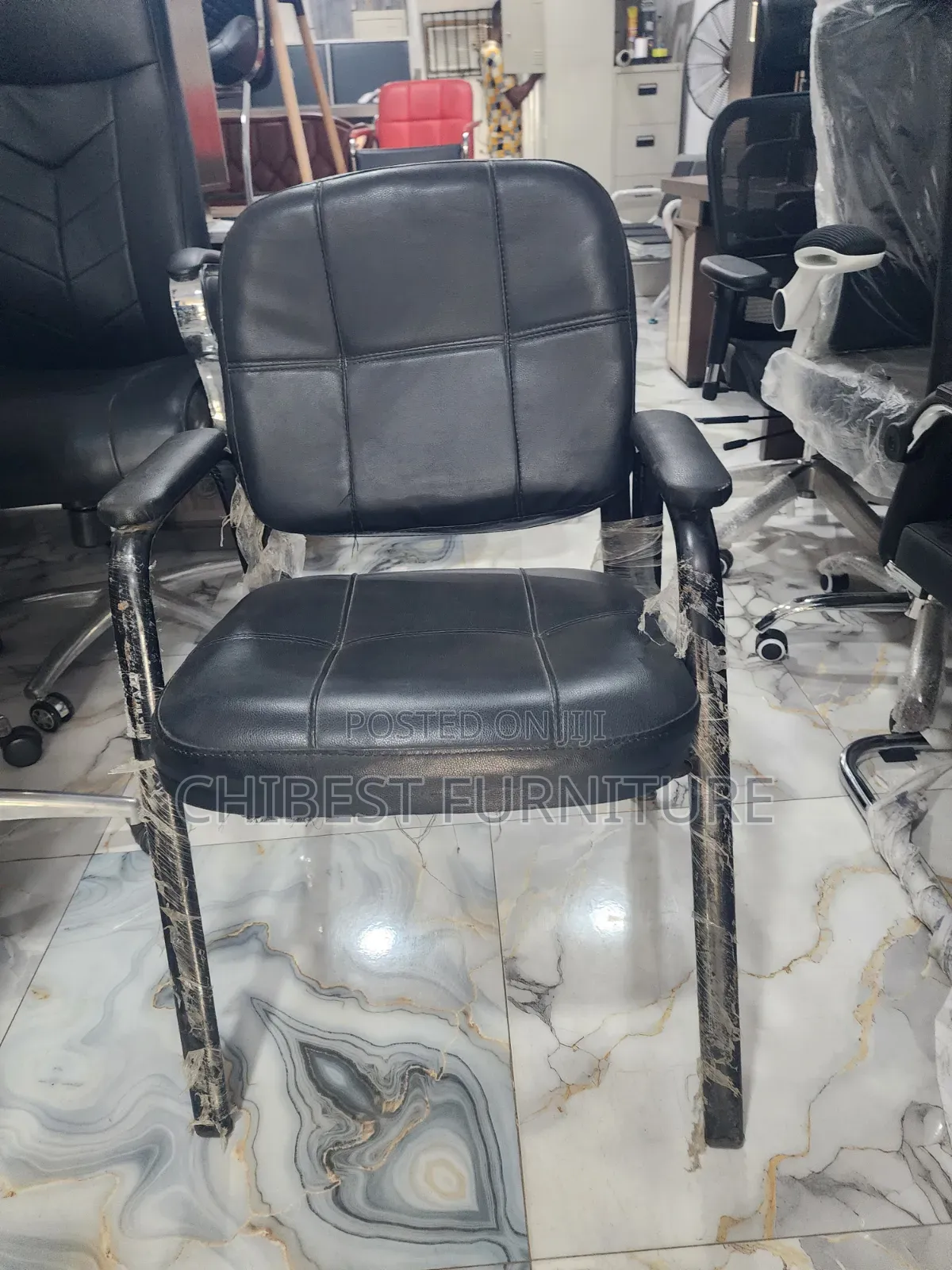 High Quality Executive Visitor's Leather Chair.