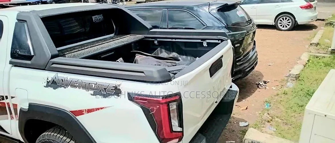 Retractable Boot Cover and Latest TRD for Toyota Hilux 2026
