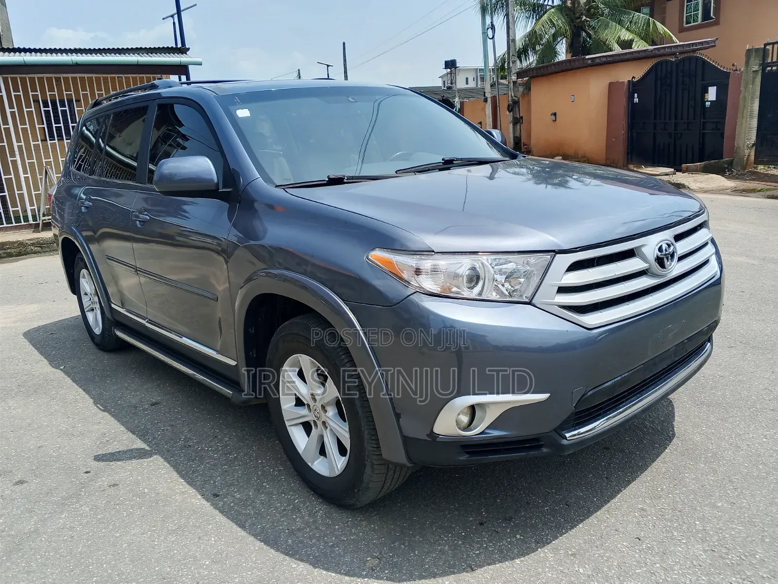 Toyota Camry 2013 Gray