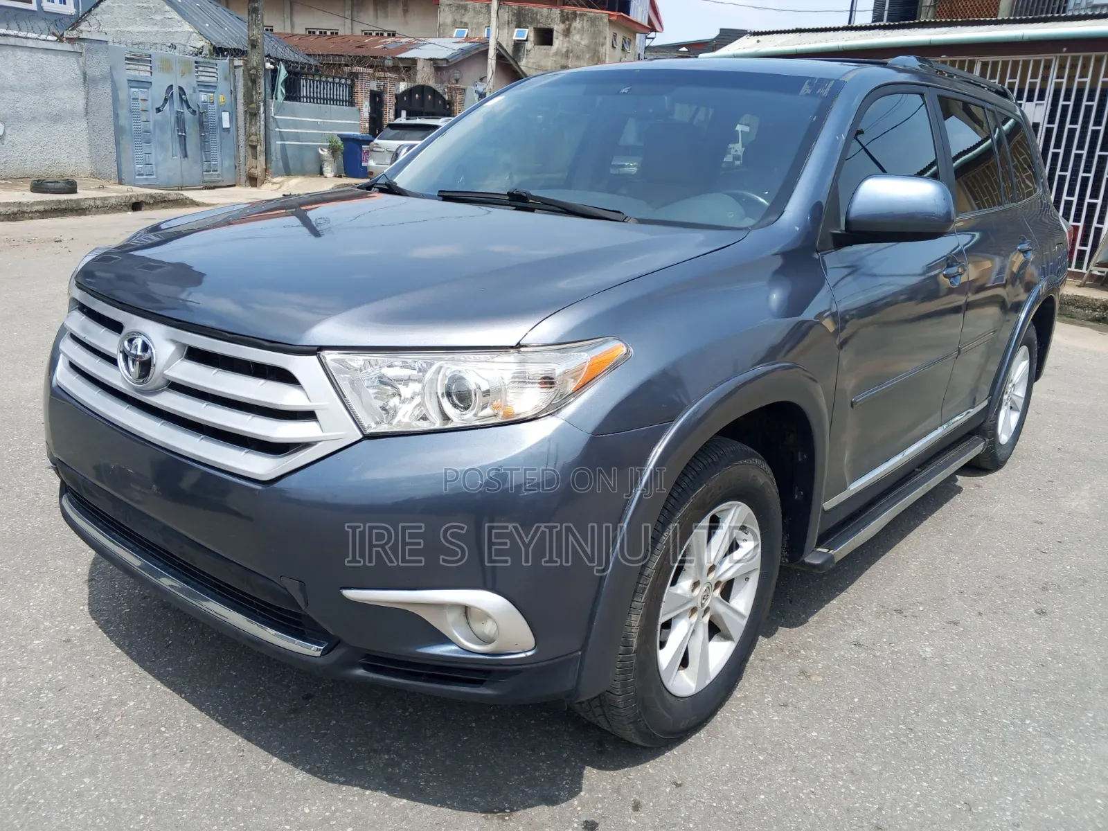 Toyota Camry 2013 Gray