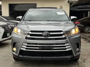 Toyota Highlander Limited Platinum 4x4 V6 (3.5L 6cyl 8A) 2018 Gray