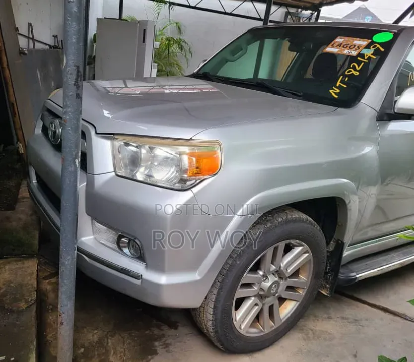 Toyota 4-Runner 2012 Silver