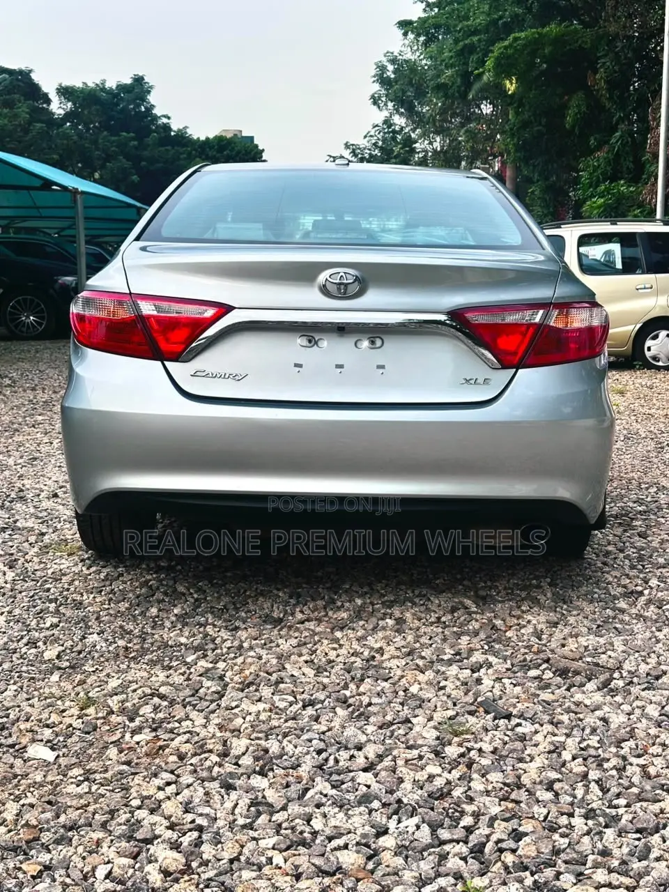 Toyota Camry XLE 4dr Sedan (2.5L 4cyl 6A) 2016 Silver
