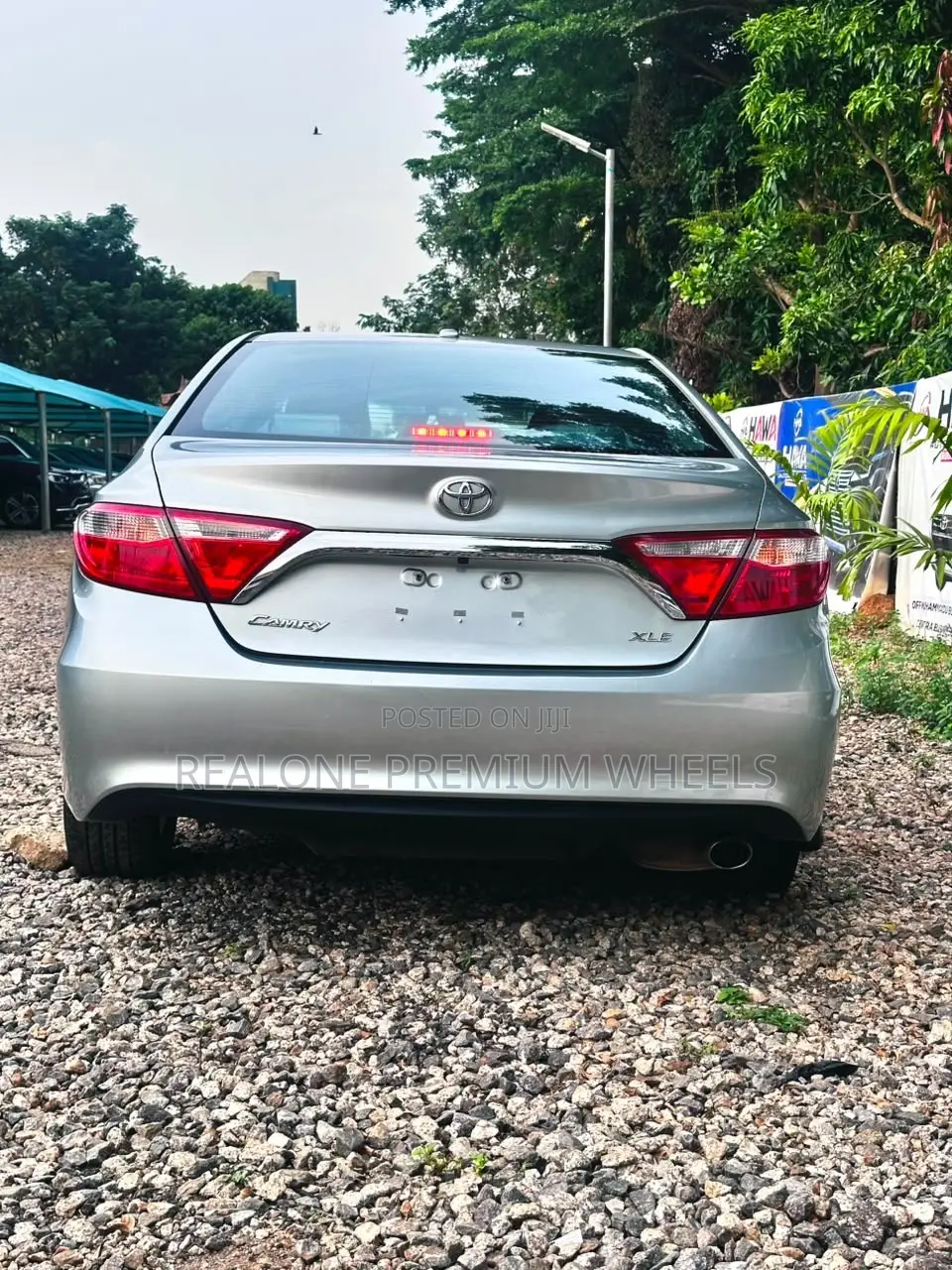Toyota Camry XLE 4dr Sedan (2.5L 4cyl 6A) 2016 Silver