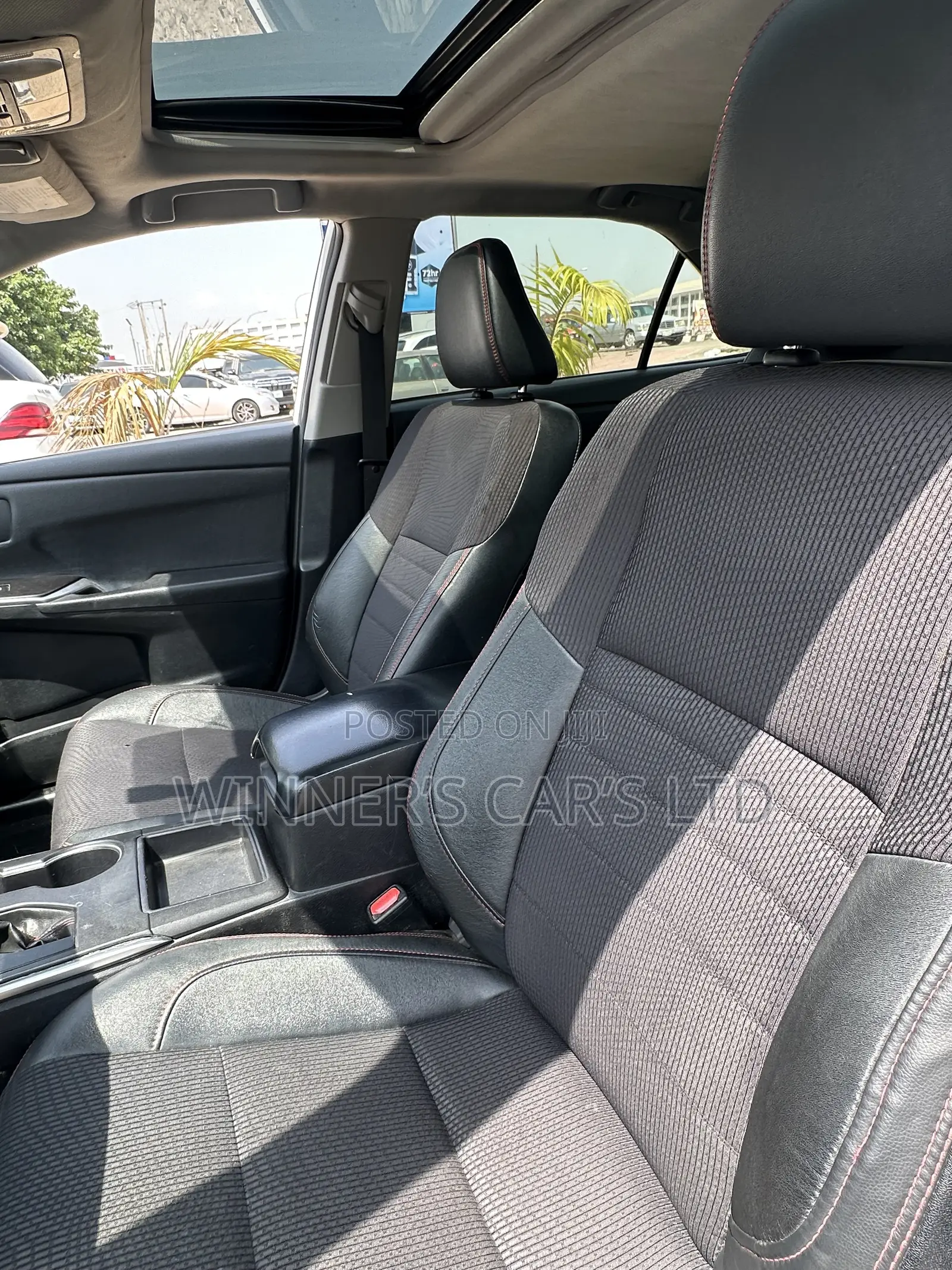 Toyota Camry SE 4dr Sedan (2.5L 4cyl 6A) 2016 White
