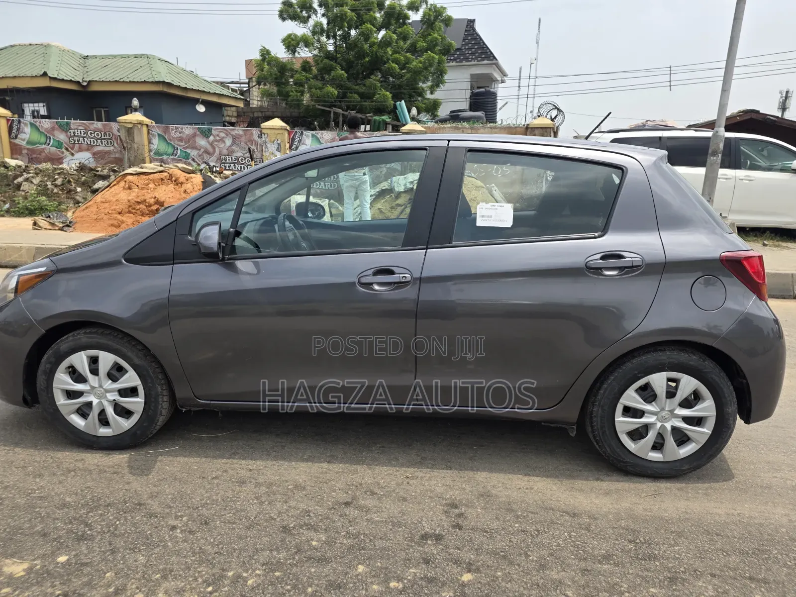Toyota Yaris SE Hatchback 5dr 2016 Gray