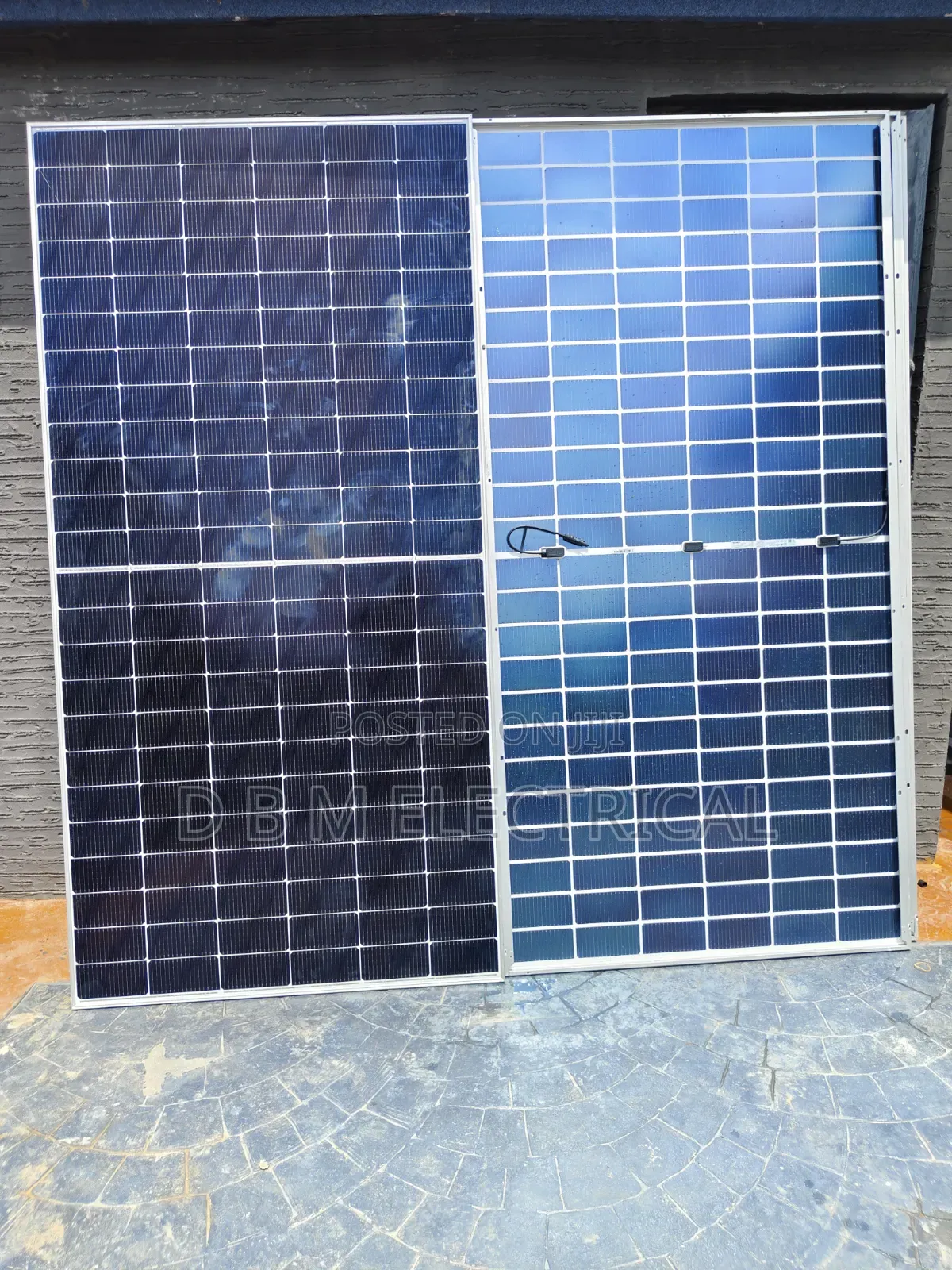 700watts Jinko Solar Panel