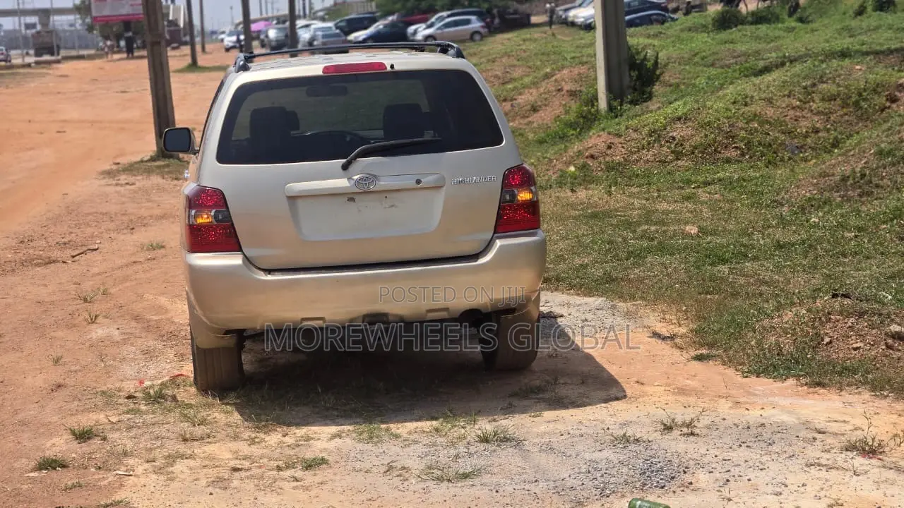Toyota Highlander V6 2005 Gold