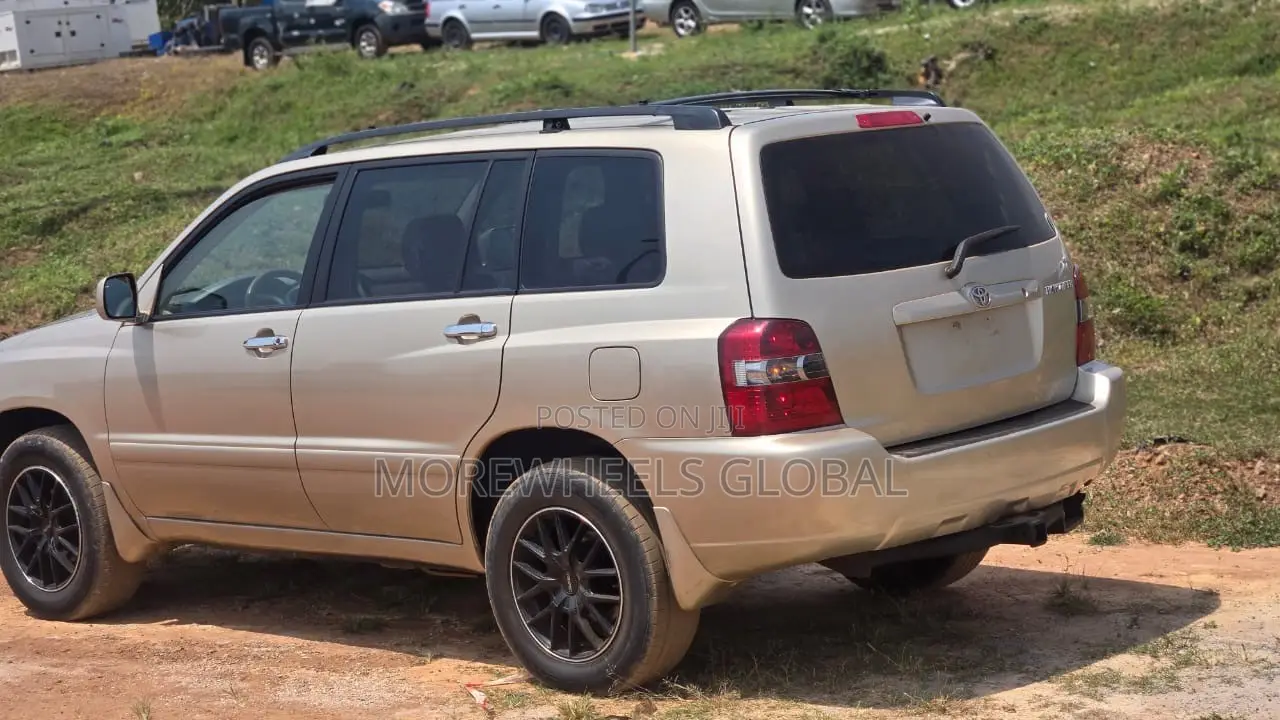 Toyota Highlander V6 2005 Gold