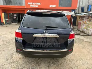 Toyota Highlander Limited 4dr SUV AWD (3.5L 6cyl 6A) 2014 Blue