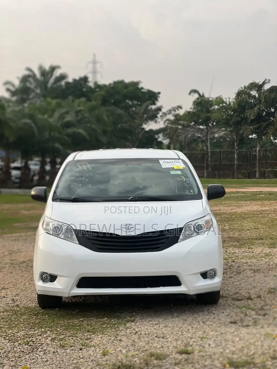 Toyota Sienna L 7 Passenger (3.5L 6cyl 6A) 2016 White