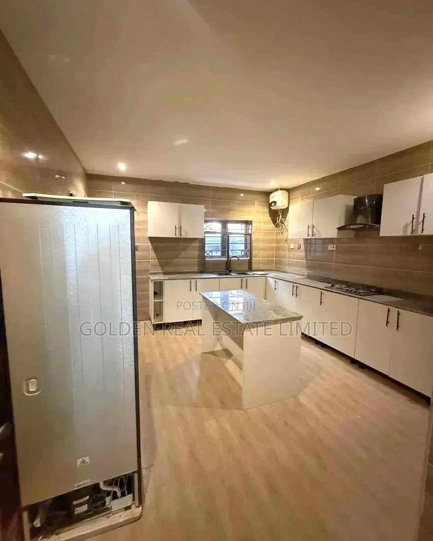 5bdrm Duplex in Zone 7 / Wuse for rent