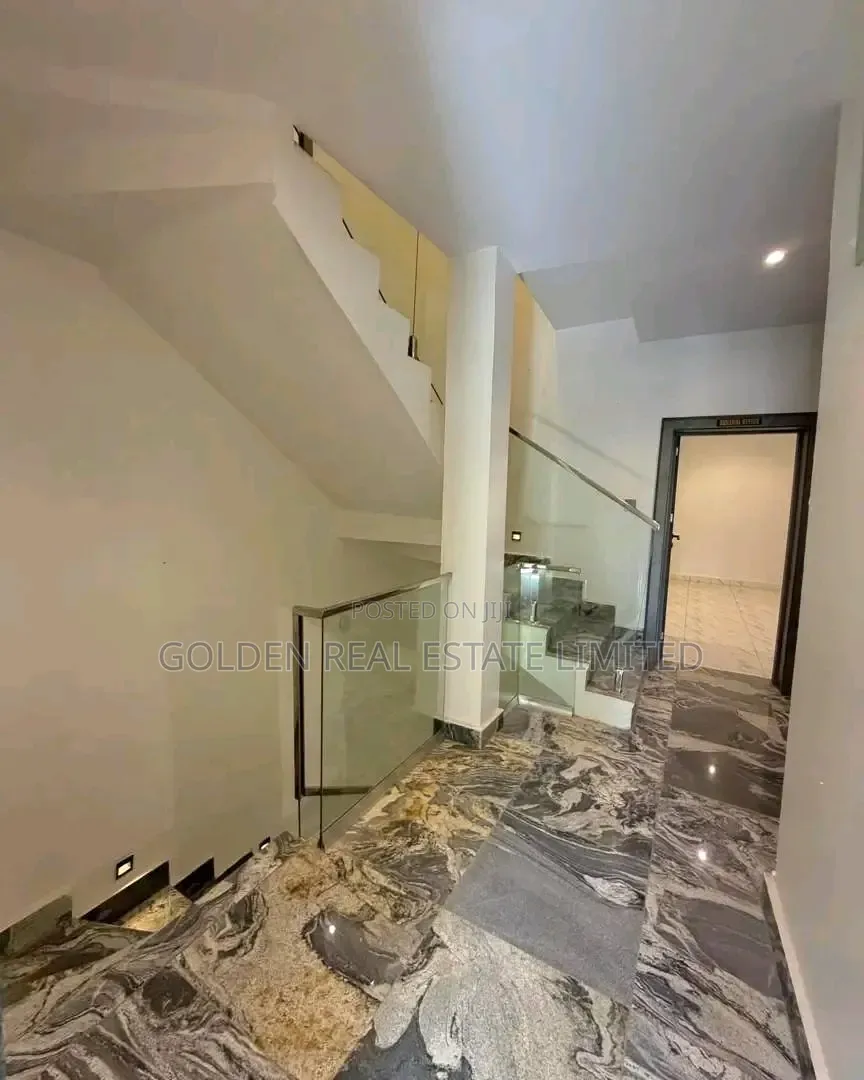 5bdrm Duplex in Zone 7 / Wuse for rent
