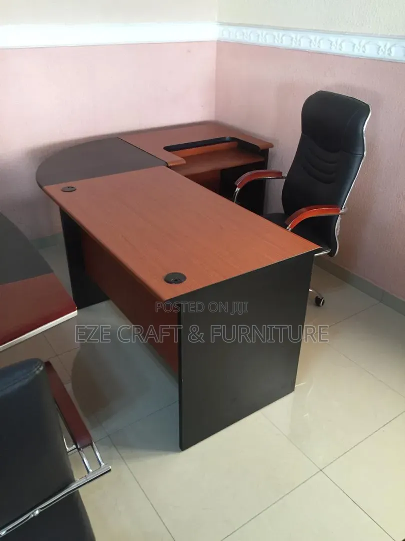 4feet C_top Office Table