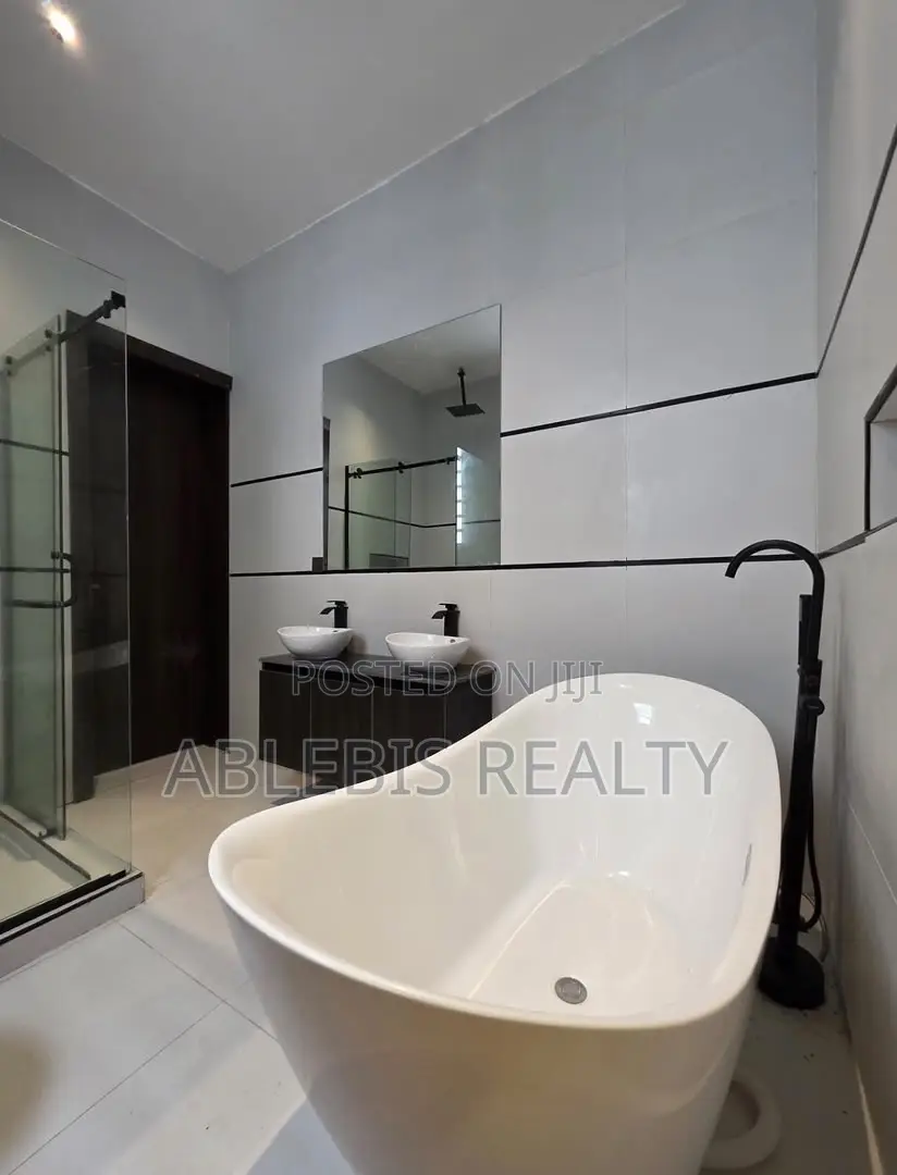 5bdrm Duplex in Ajah for sale