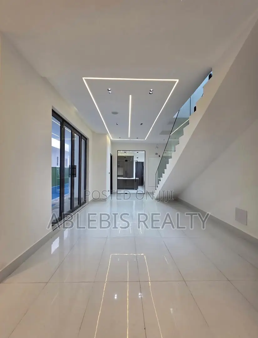 5bdrm Duplex in Ajah for sale