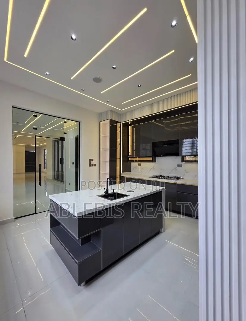 5bdrm Duplex in Ajah for sale