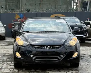 Hyundai Elantra Limited Sedan FWD (1.8L 4cyl 6A) 2013 Black