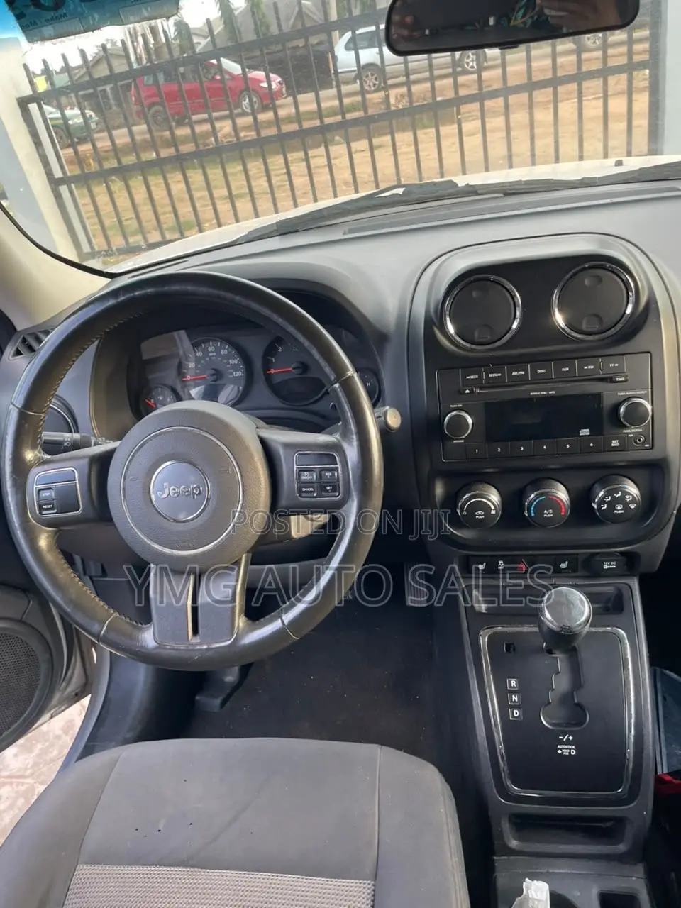 Jeep Patriot 2011 Gold