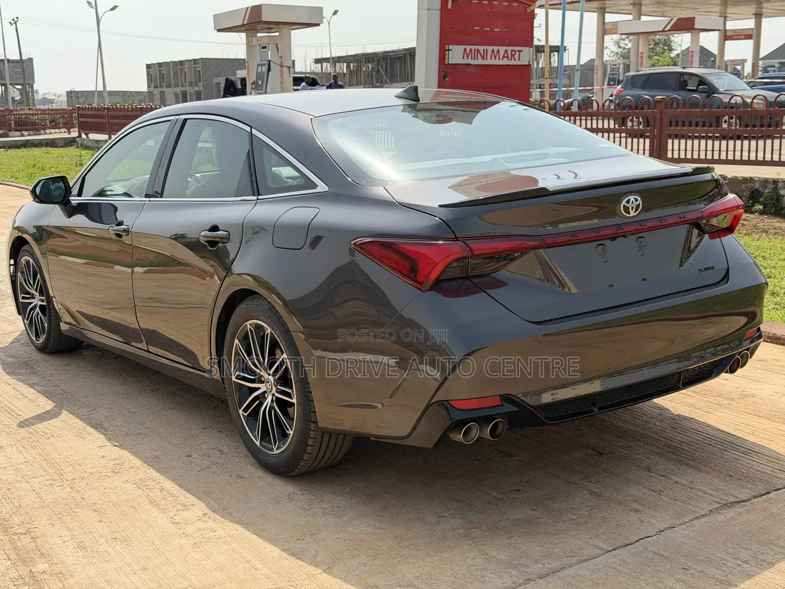 Toyota Avalon Limited (3.5L 6cyl 6A) 2018 Black