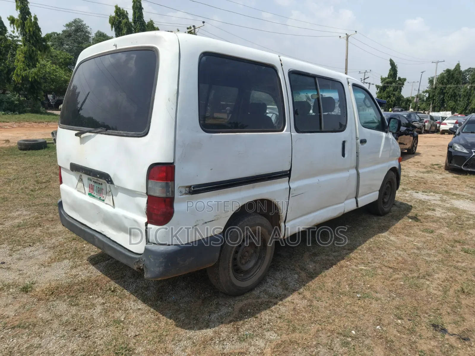 Toyota HiAce 2004 White
