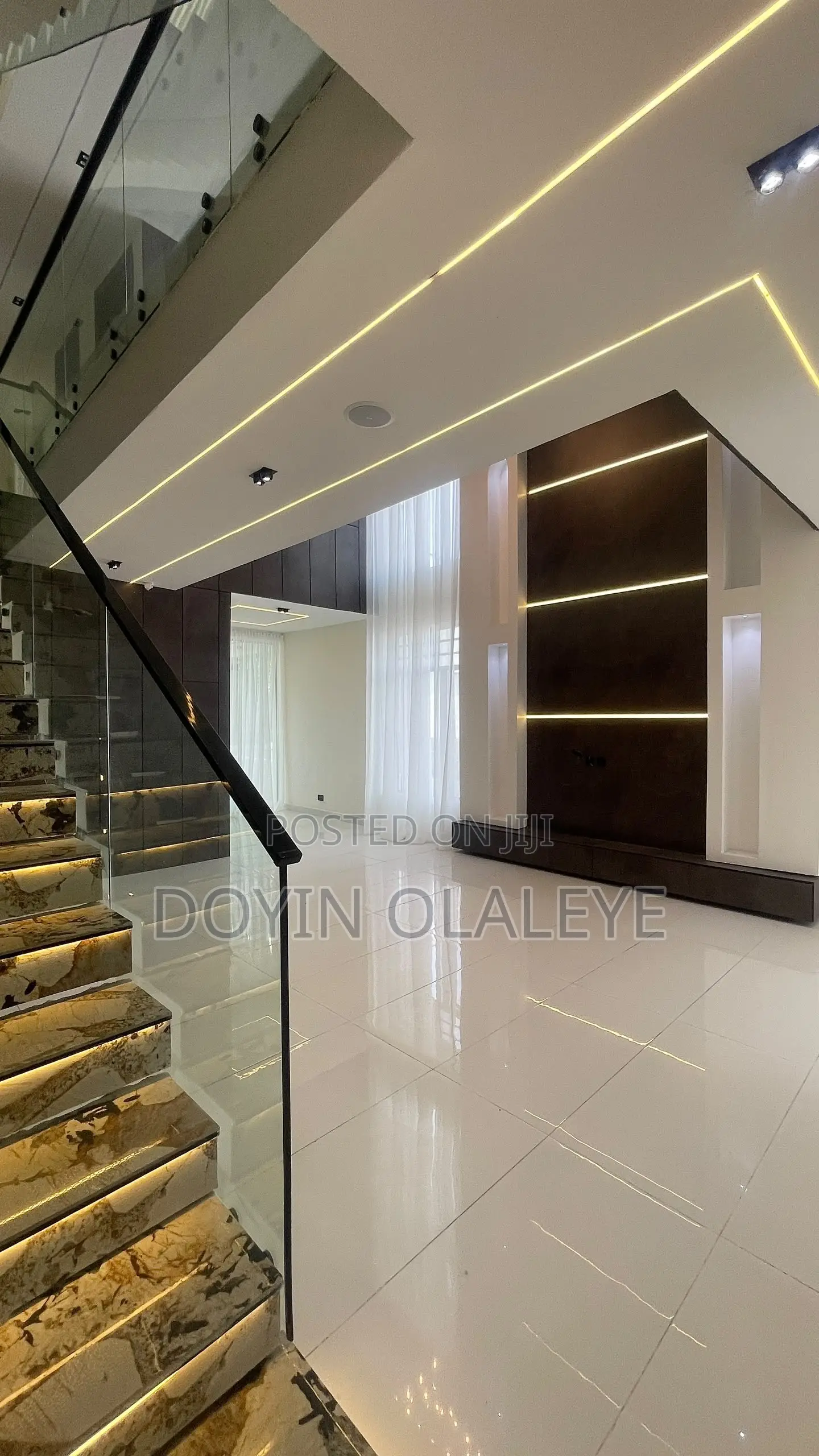 5bdrm Duplex in Lekki Expressway for sale