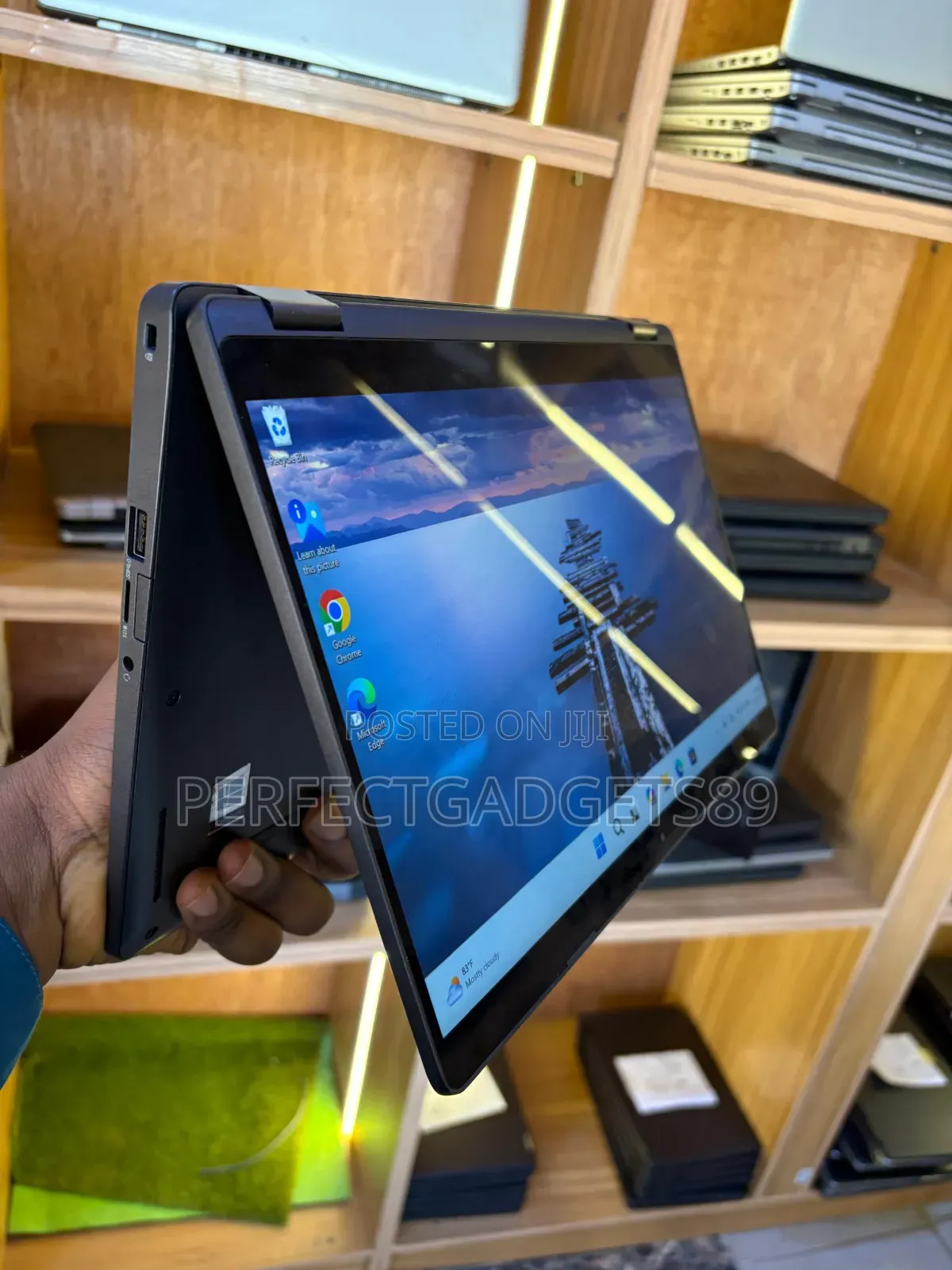 Laptop Dell Latitude 5300 2-in-1 8GB Intel Core i5 SSD 256GB