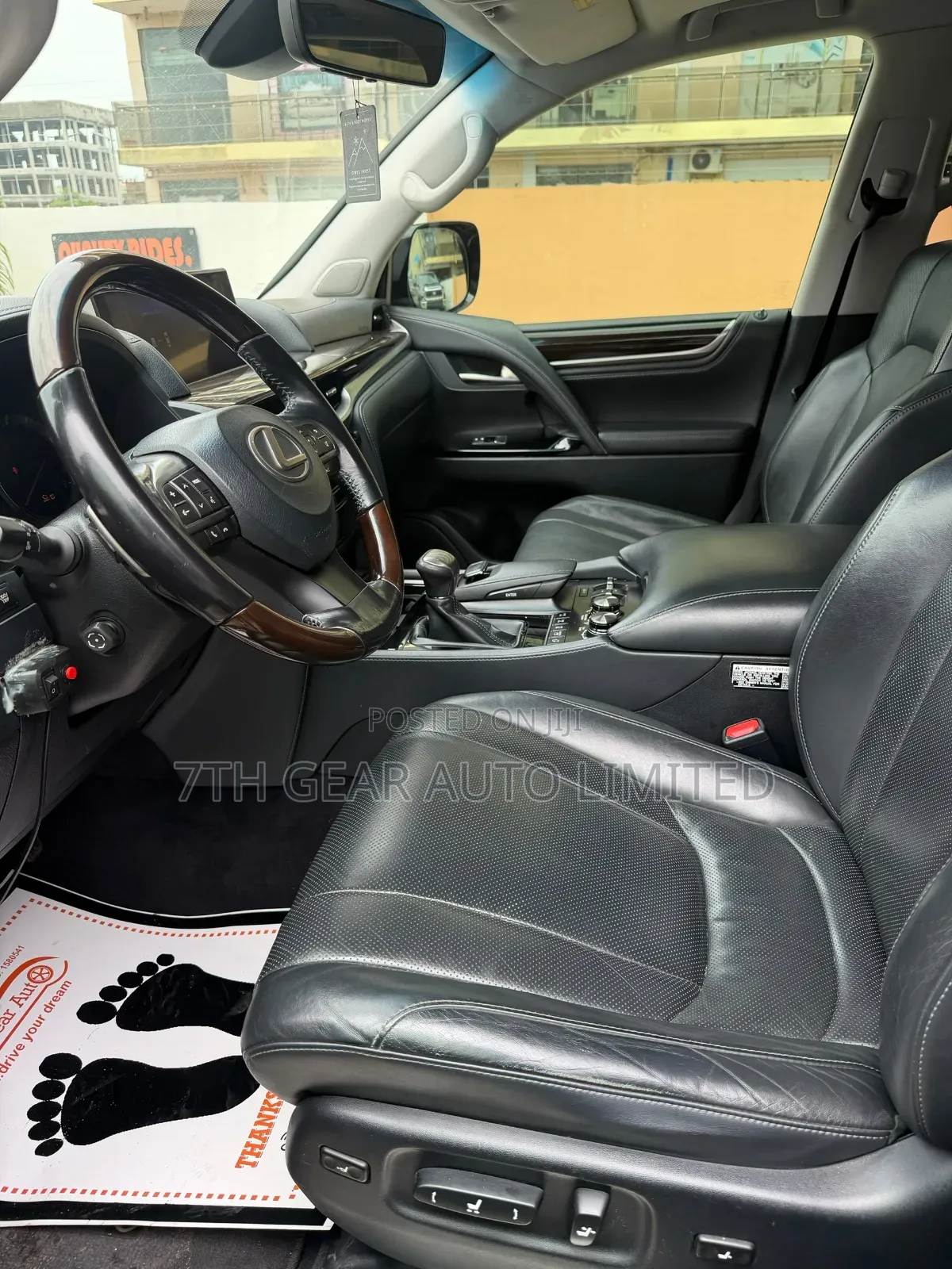Lexus LX 570 AWD 2018 Black