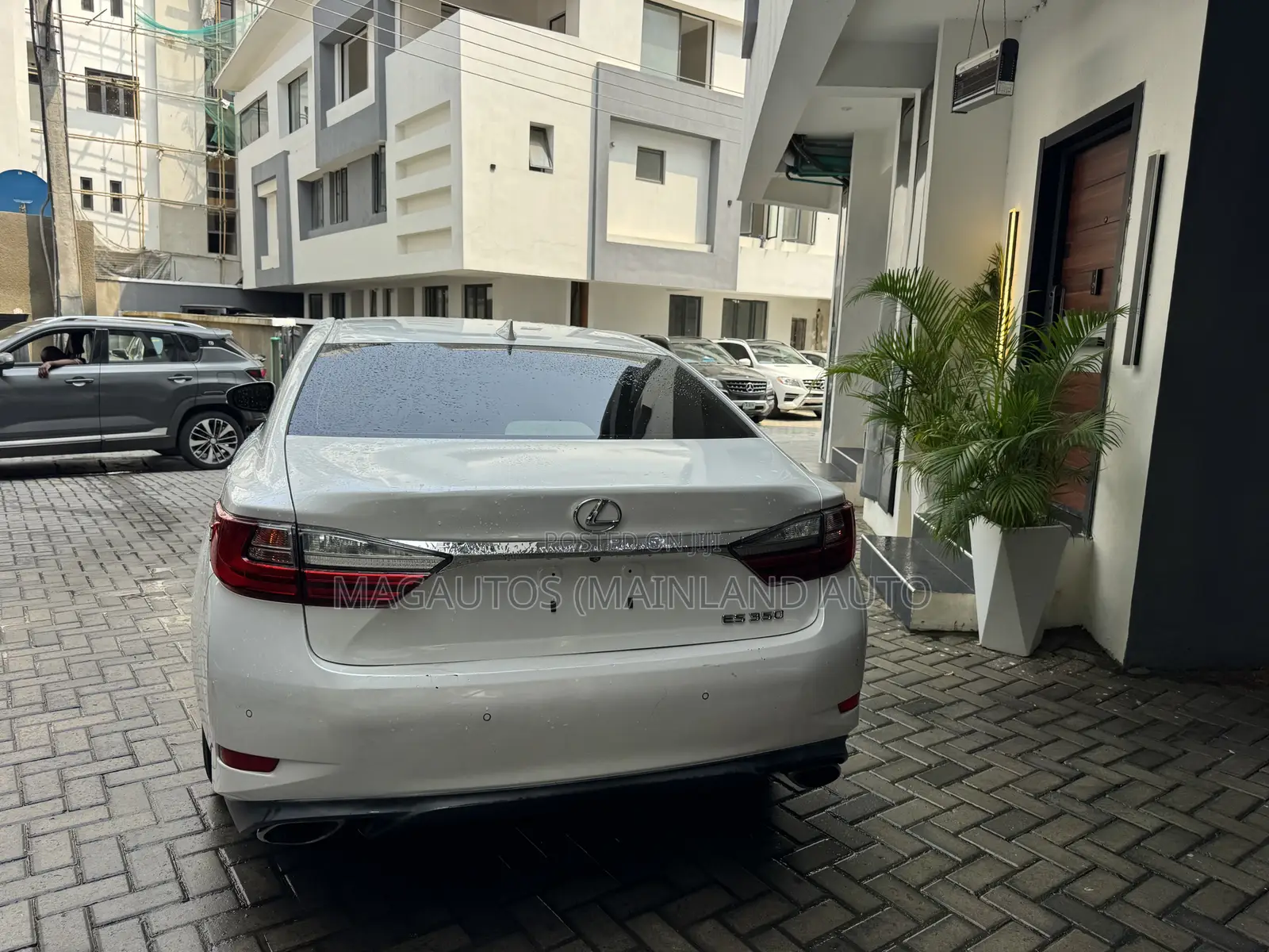 Lexus ES 350 FWD 2016 White