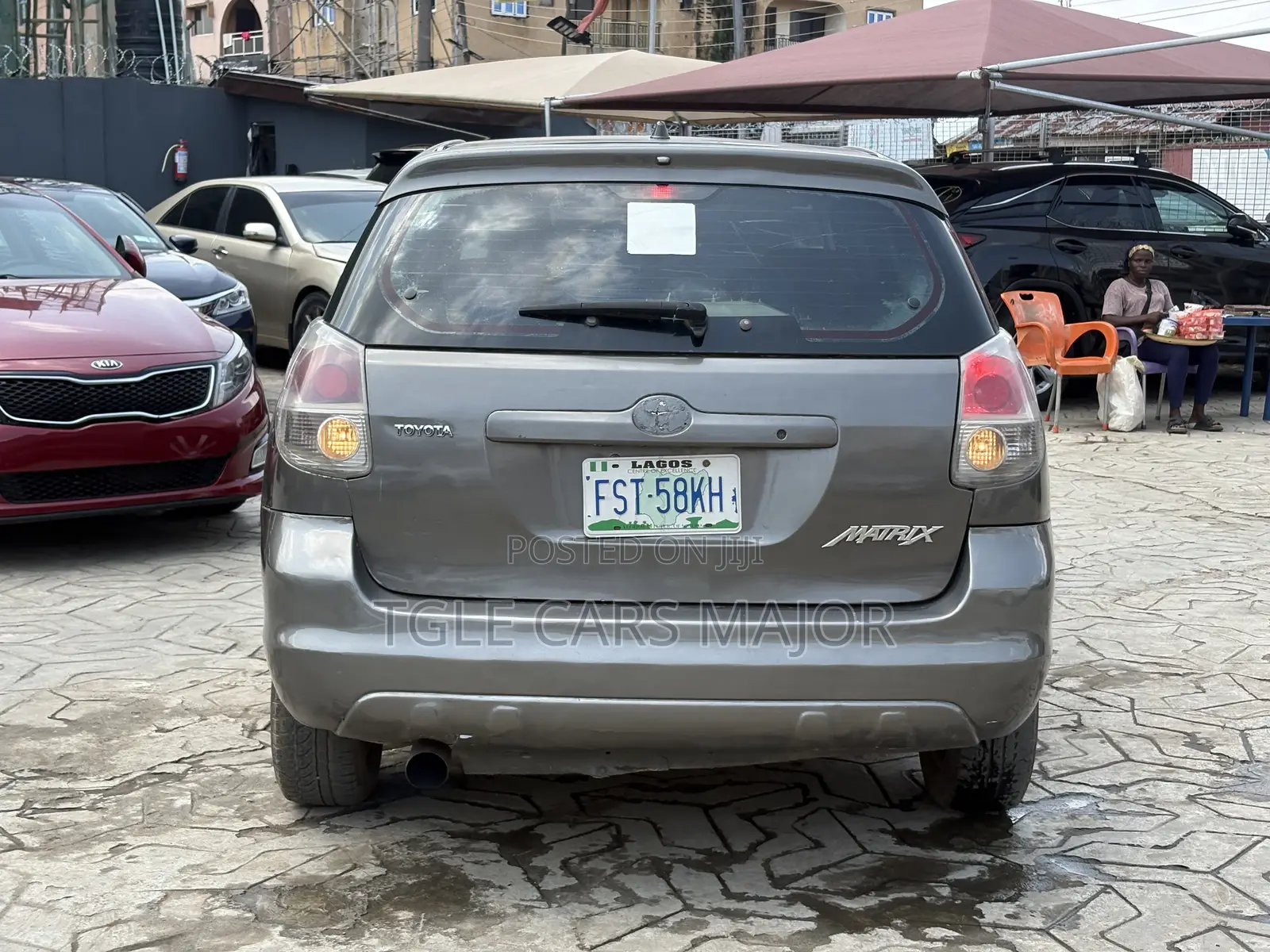 Toyota Matrix Hatchback AWD (1.8L 4cyl 4A) 2005 Gray