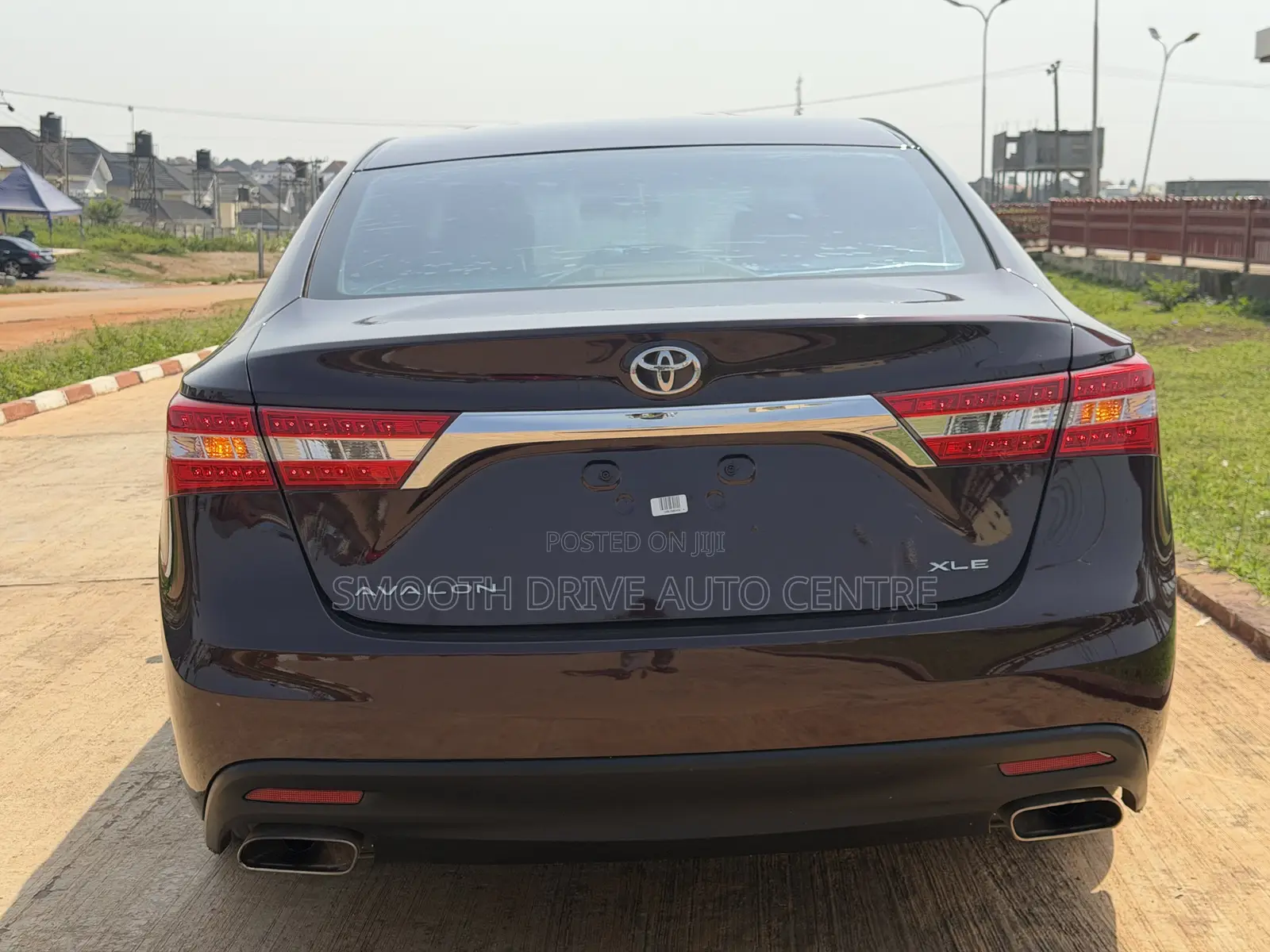 Toyota Avalon XLE Premium Sedan FWD (3.5L 6cyl 6A) 2013 Beige