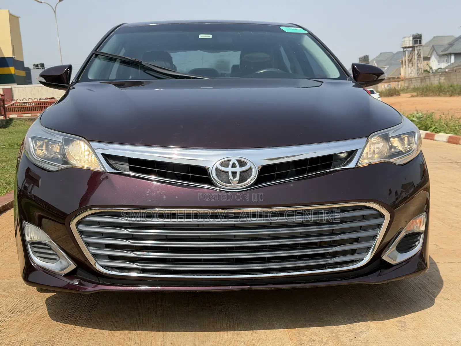 Toyota Avalon XLE Premium Sedan FWD (3.5L 6cyl 6A) 2013 Beige