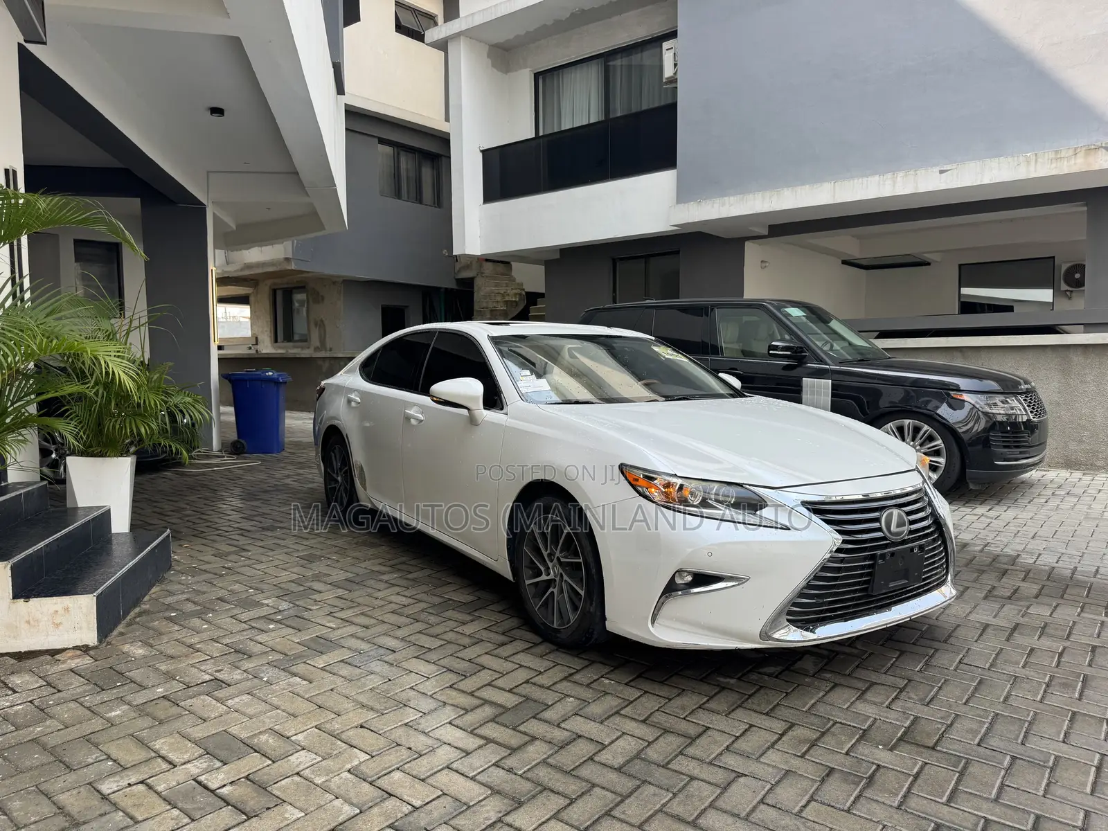 Lexus ES 350 FWD 2016 White