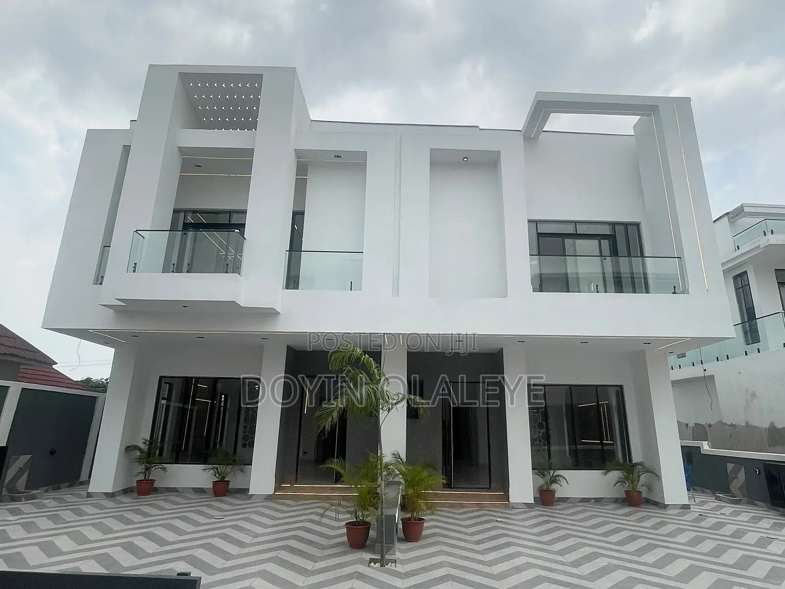 4bdrm Duplex in VGC / Ajah for sale