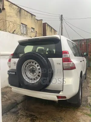 Toyota Land Cruiser 2016 White
