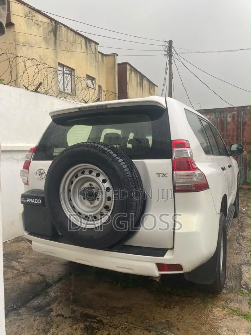 Toyota Land Cruiser 2016 White
