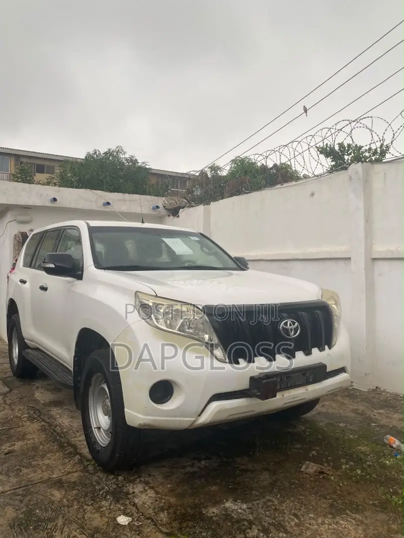 Toyota Land Cruiser 2016 White